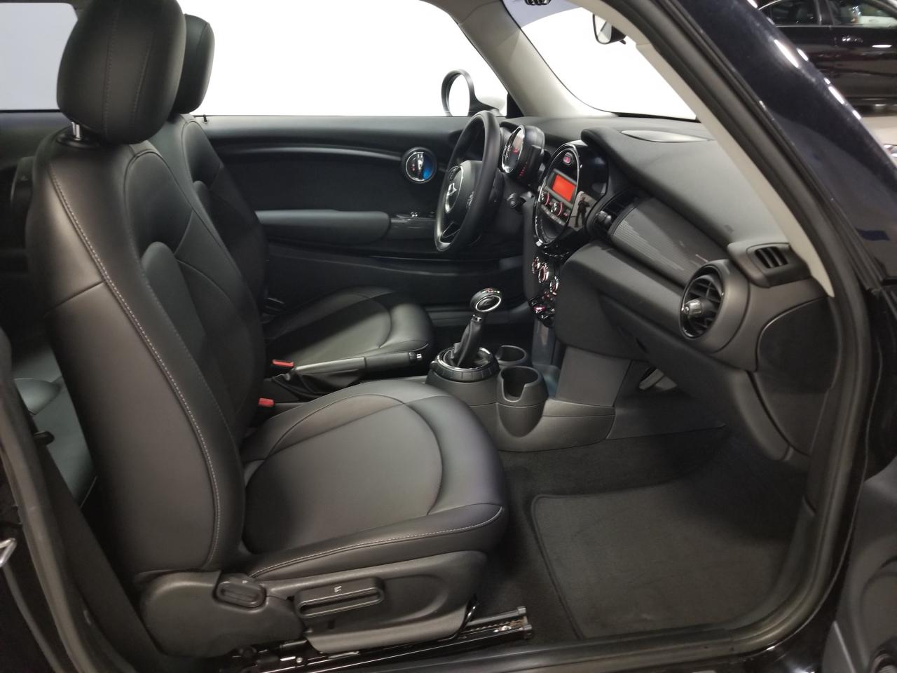 2016 MINI 3 Door Cooper 2dr Hatchback Photo