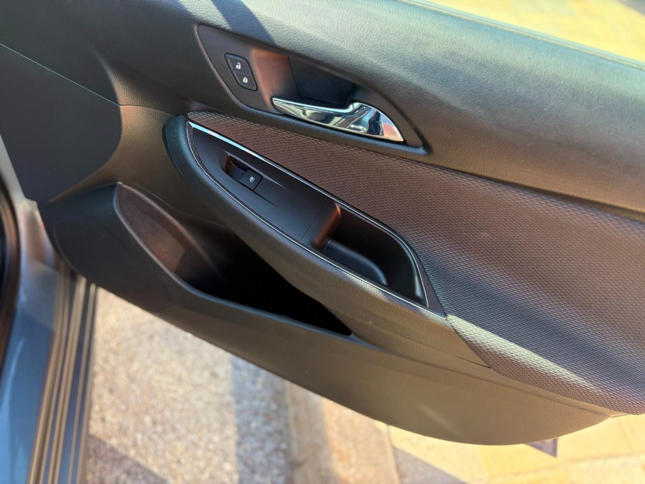 2019 Chevrolet Cruze LT 4dr Sedan Photo