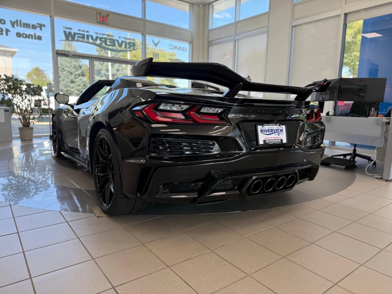 2025 Chevrolet Corvette Z06 w/3LZ 2dr Convertible Photo4