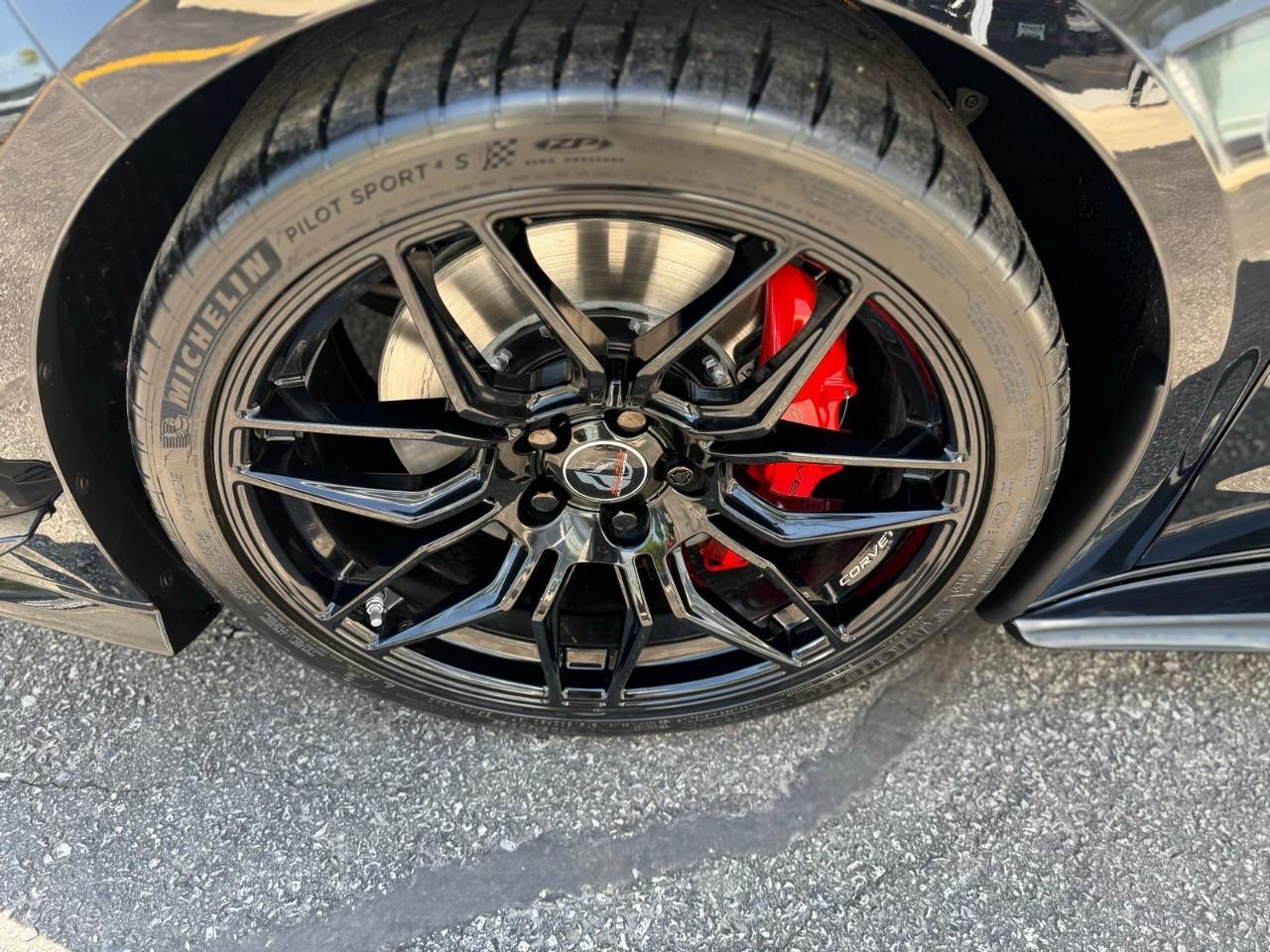 2025 Chevrolet Corvette Z06 w/3LZ 2dr Convertible Photo