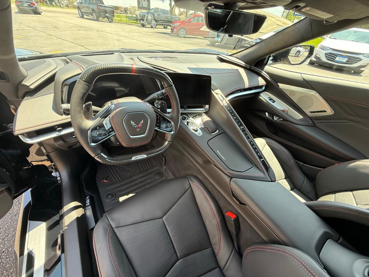 2025 Chevrolet Corvette Z06 w/3LZ 2dr Convertible Photo