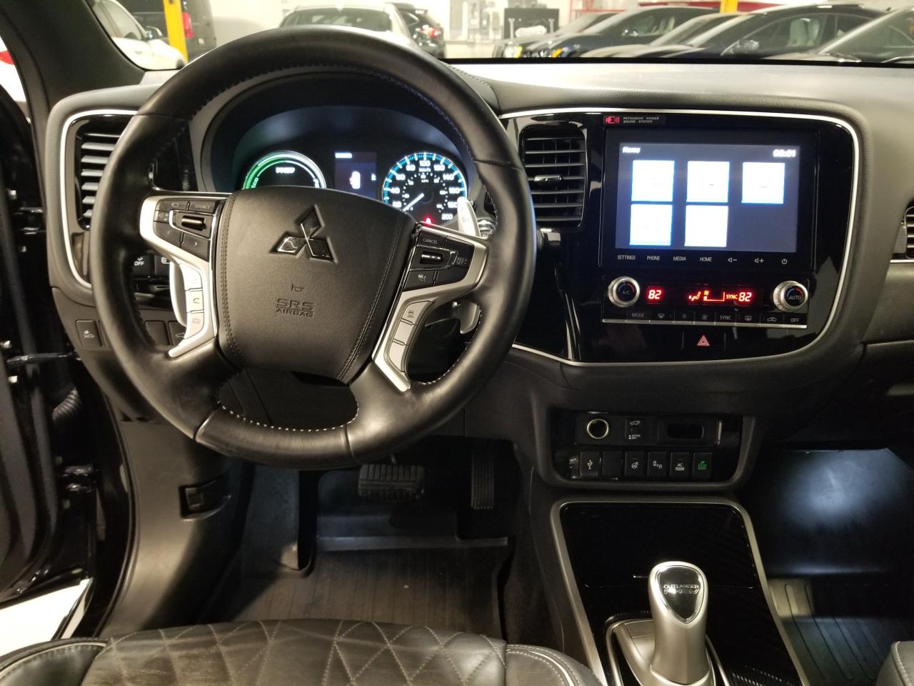 2020 Mitsubishi Outlander Plug-In Hybrid SEL 4dr S-AWC Photo