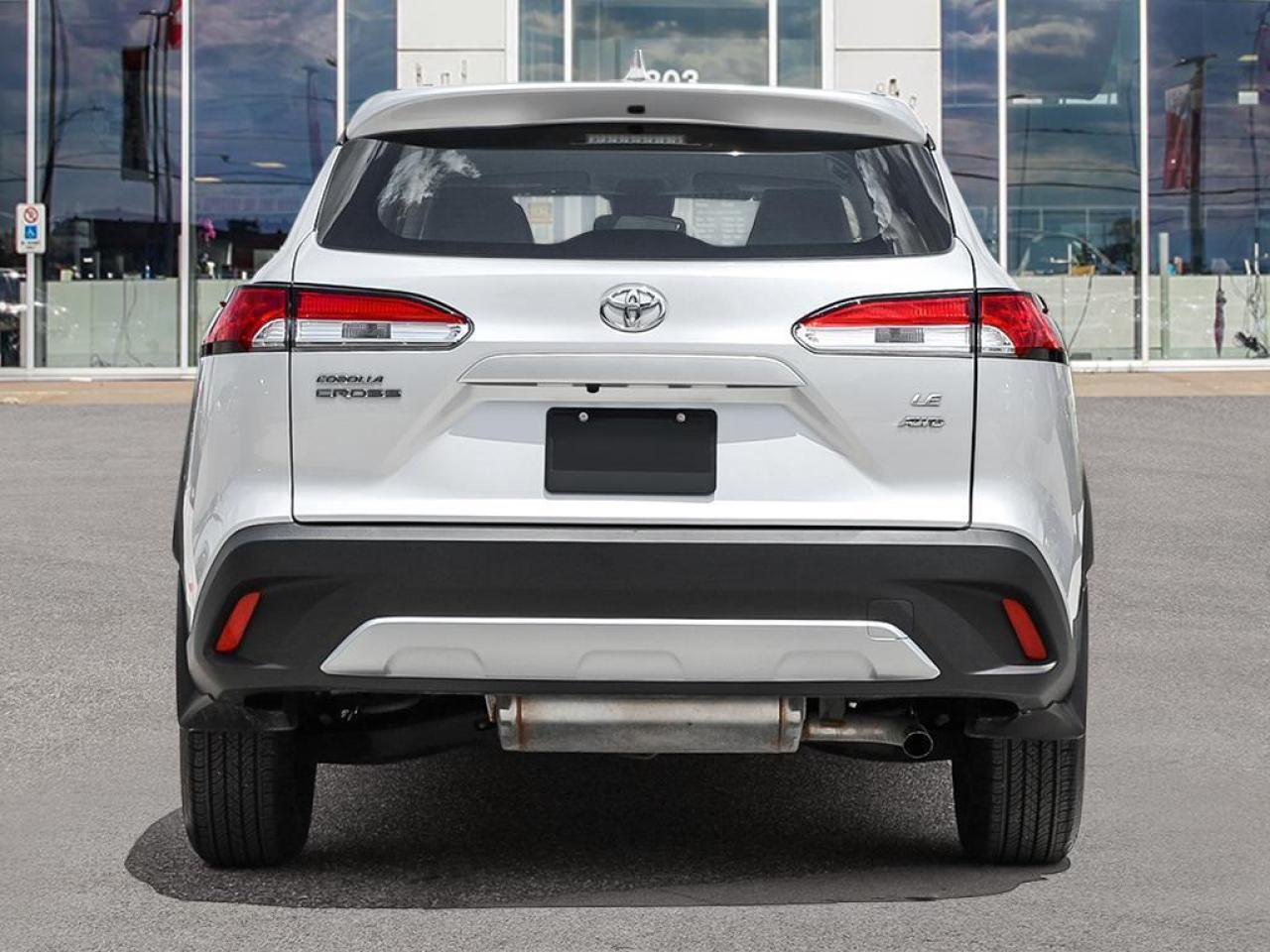 2025 Toyota Corolla Cross LE 4dr All-Wheel Drive Photo4