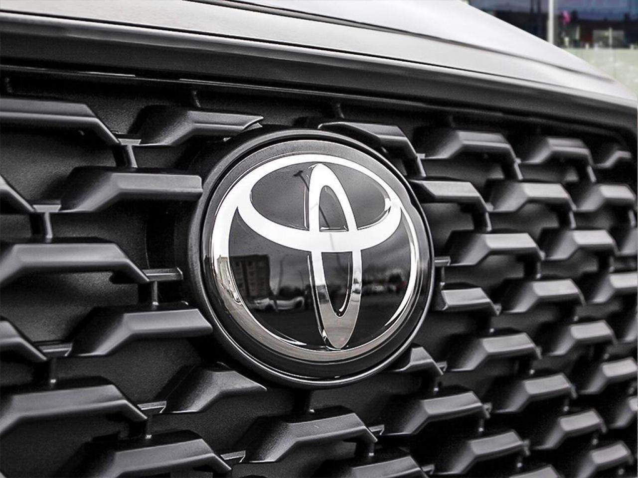 2025 Toyota Corolla Cross LE 4dr All-Wheel Drive Photo