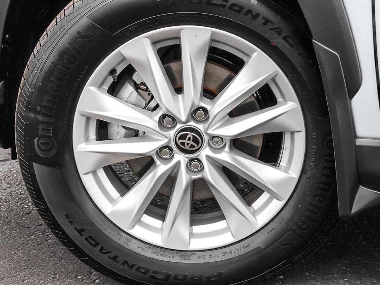 2025 Toyota Corolla Cross LE 4dr All-Wheel Drive Photo