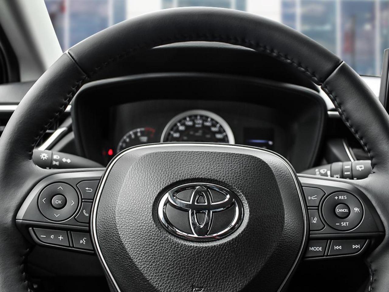 2025 Toyota Corolla Cross LE 4dr All-Wheel Drive Photo