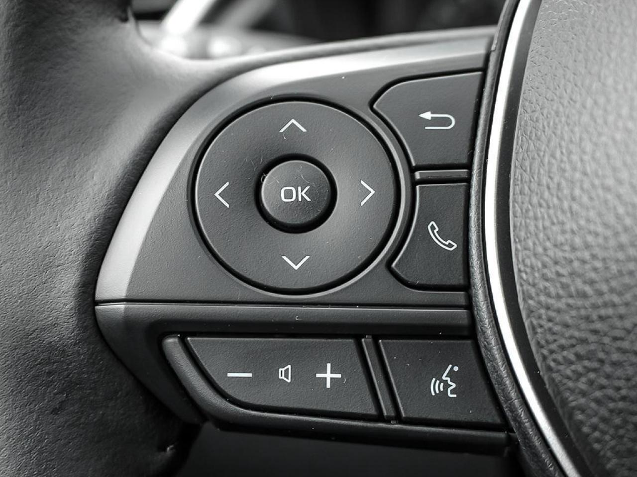 2025 Toyota Corolla Cross LE 4dr All-Wheel Drive Photo