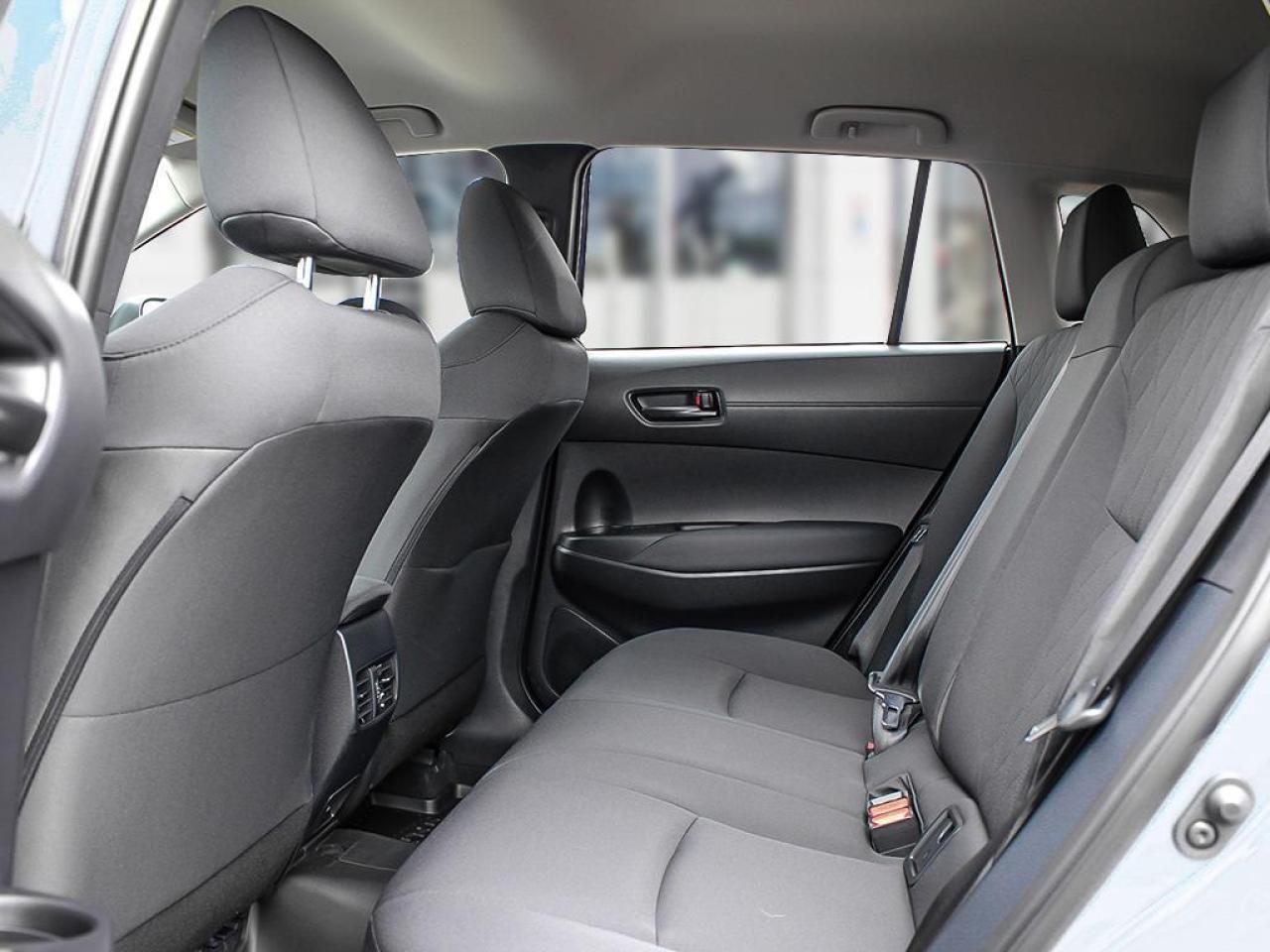 2025 Toyota Corolla Cross LE 4dr All-Wheel Drive Photo