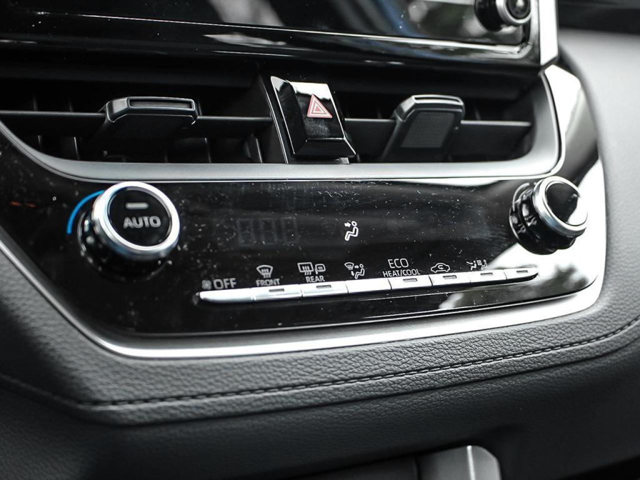 2025 Toyota Corolla Cross LE 4dr All-Wheel Drive Photo