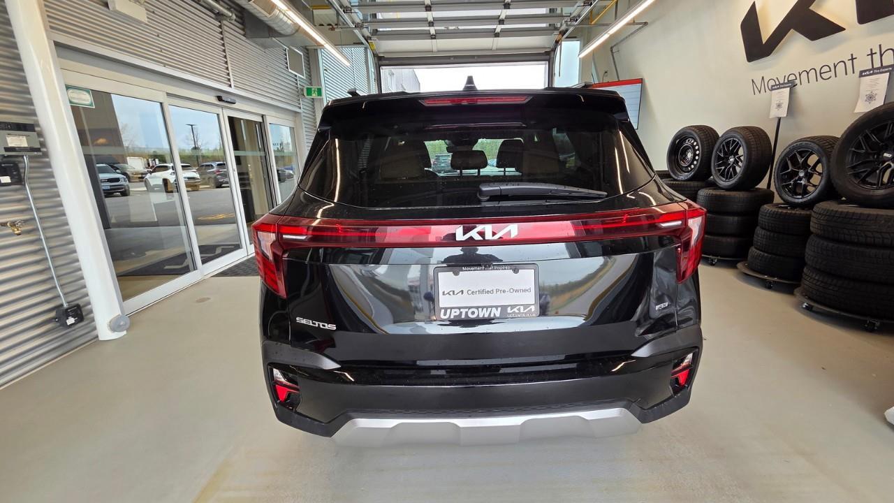 2024 Kia Seltos SX w/Brown Interior 4dr All-Wheel Drive Photo