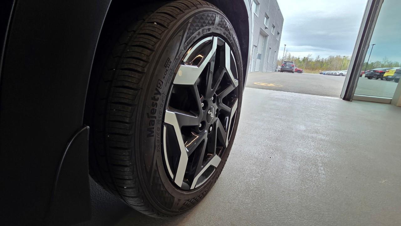 2024 Kia Seltos SX w/Brown Interior 4dr All-Wheel Drive Photo