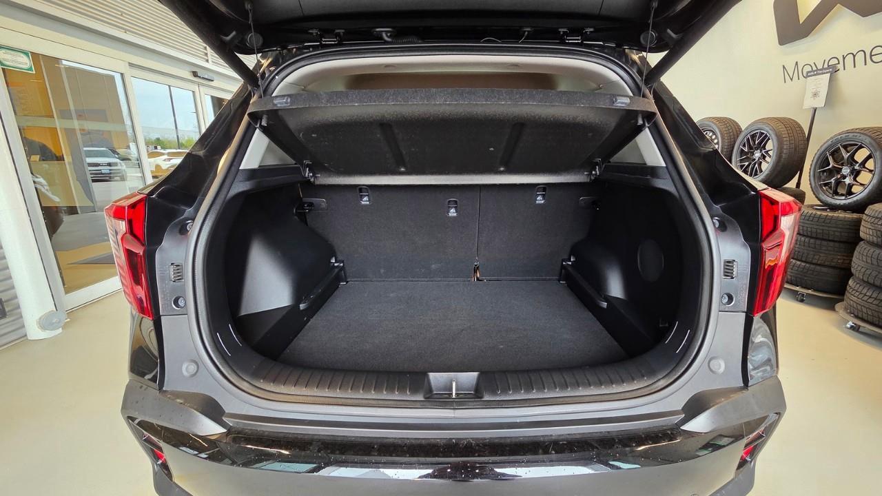 2024 Kia Seltos SX w/Brown Interior 4dr All-Wheel Drive Photo