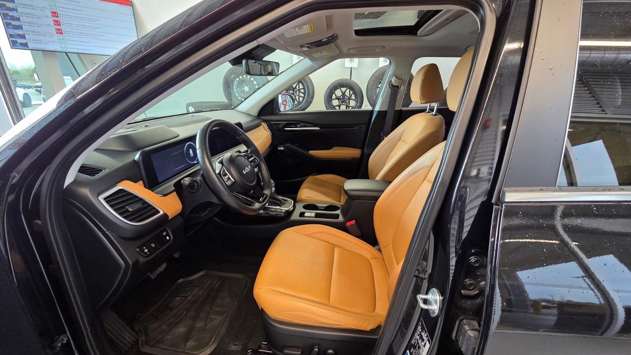 2024 Kia Seltos SX w/Brown Interior 4dr All-Wheel Drive Photo