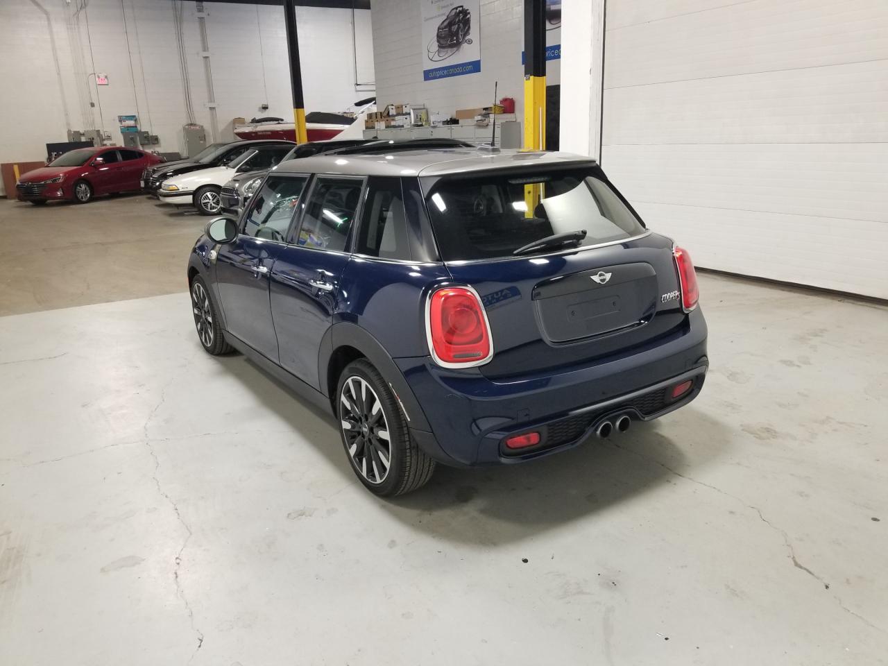 2017 MINI 5 Door Cooper S 4dr Hatchback Photo4