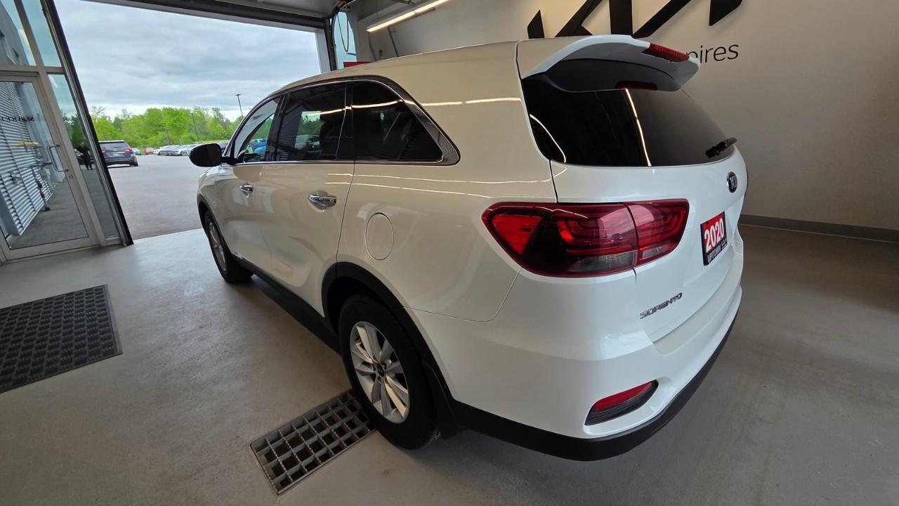 2020 Kia Sorento 2.4L LX 4dr All-wheel Drive Photo