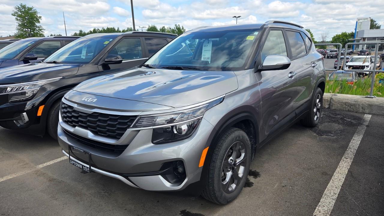 2023 Kia Seltos LX 4dr Front-Wheel Drive Photo0