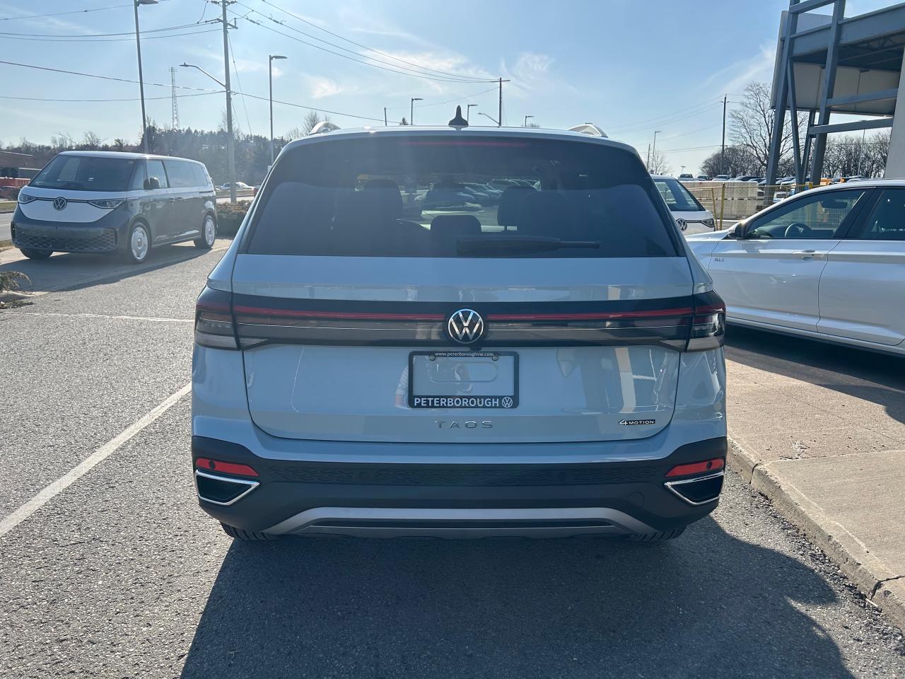 2025 Volkswagen Taos Highline 4dr All-Wheel Drive 4MOTION Photo3