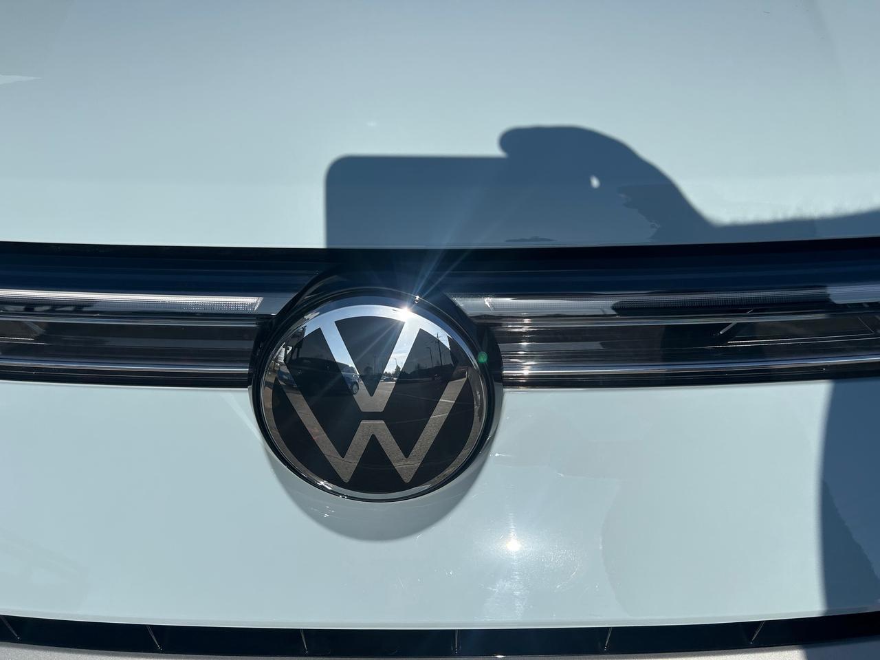 2025 Volkswagen Taos Highline 4dr All-Wheel Drive 4MOTION Photo