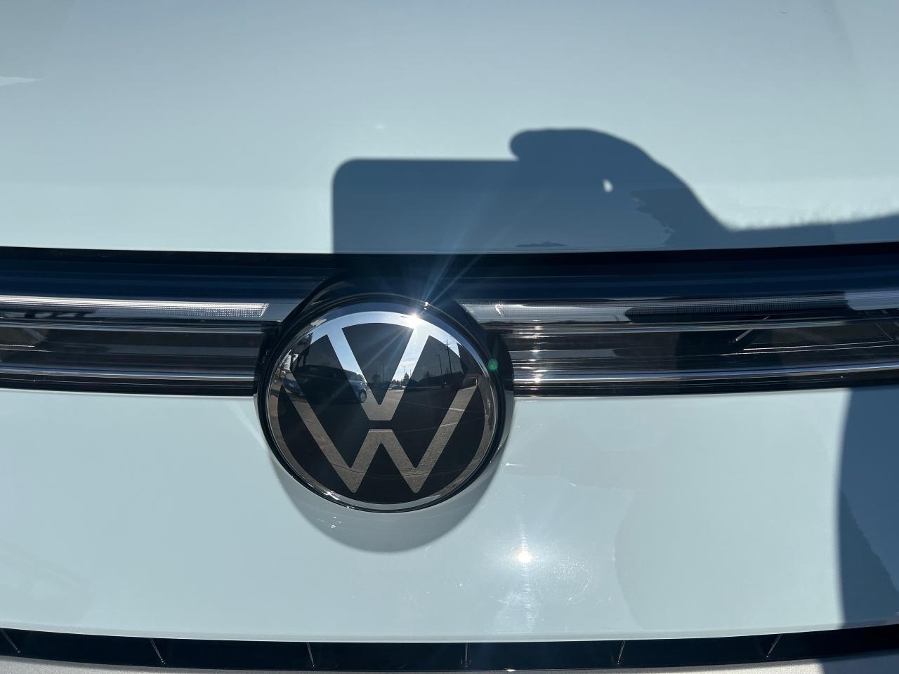 2025 Volkswagen Taos Highline 4dr All-Wheel Drive 4MOTION Photo