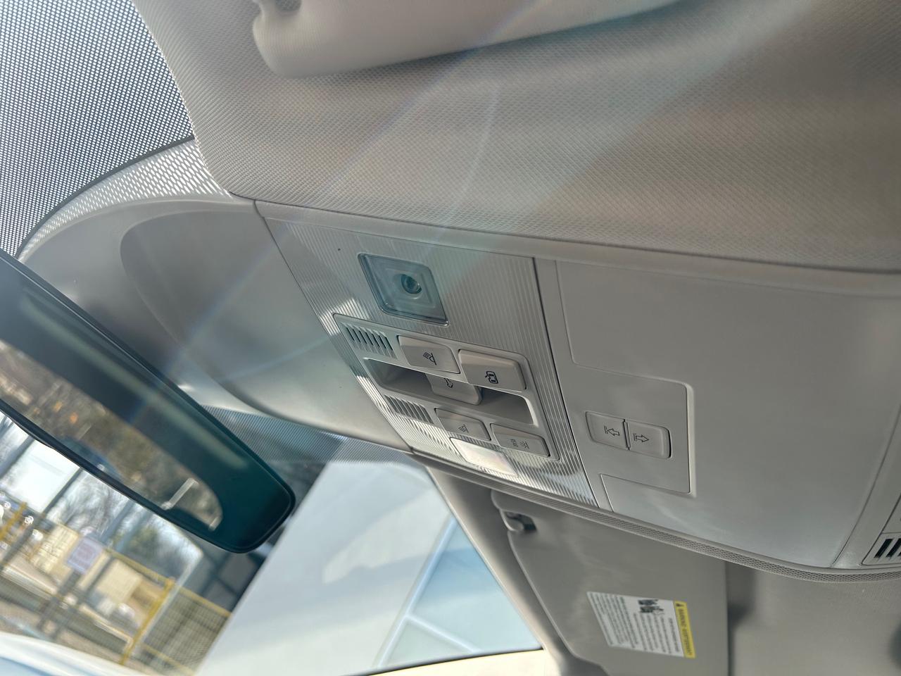 2025 Volkswagen Taos Highline 4dr All-Wheel Drive 4MOTION Photo