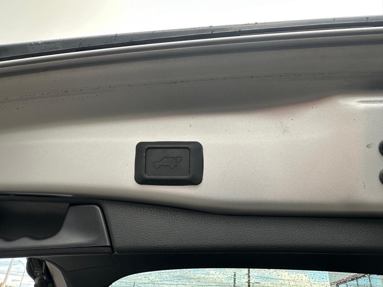 2023 Toyota RAV4 Hybrid SE 4dr All-Wheel Drive Photo