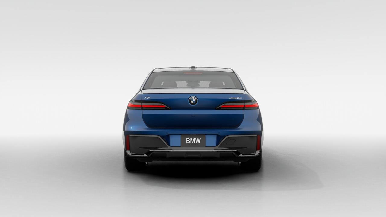 2024 BMW i7 xDrive60 4dr All-Wheel Drive Sedan Photo4