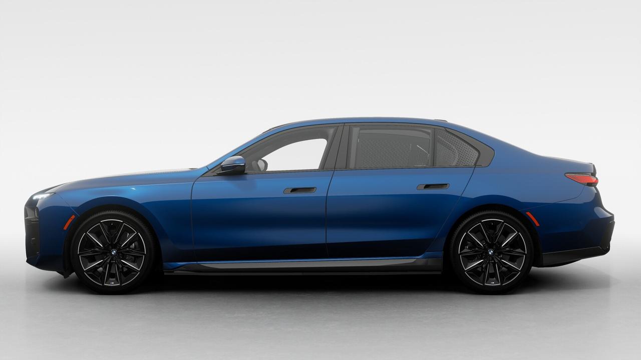 2024 BMW i7 xDrive60 4dr All-Wheel Drive Sedan Photo3