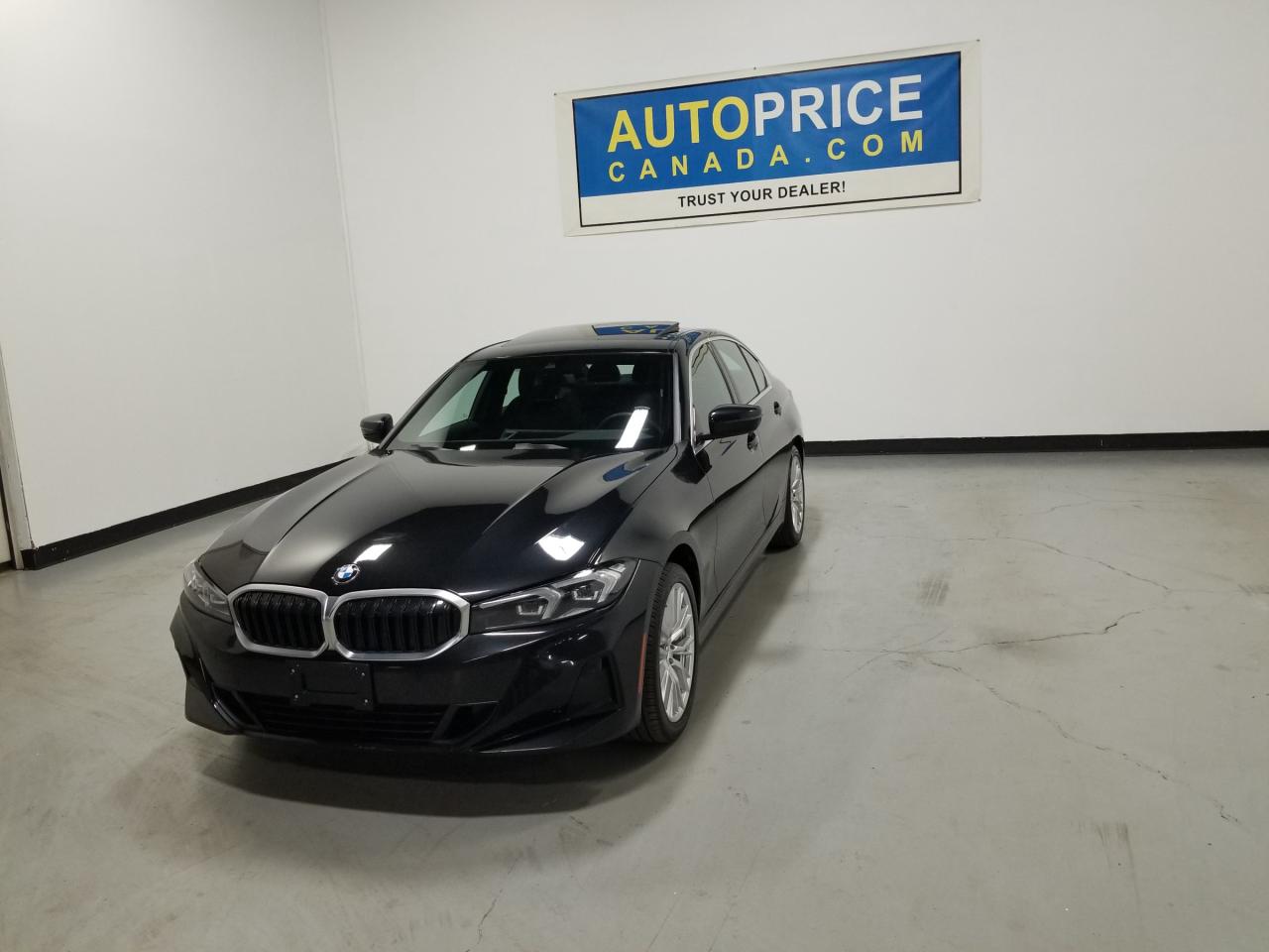 2024 BMW 330 i xDrive 4dr All-Wheel Drive Sedan Photo