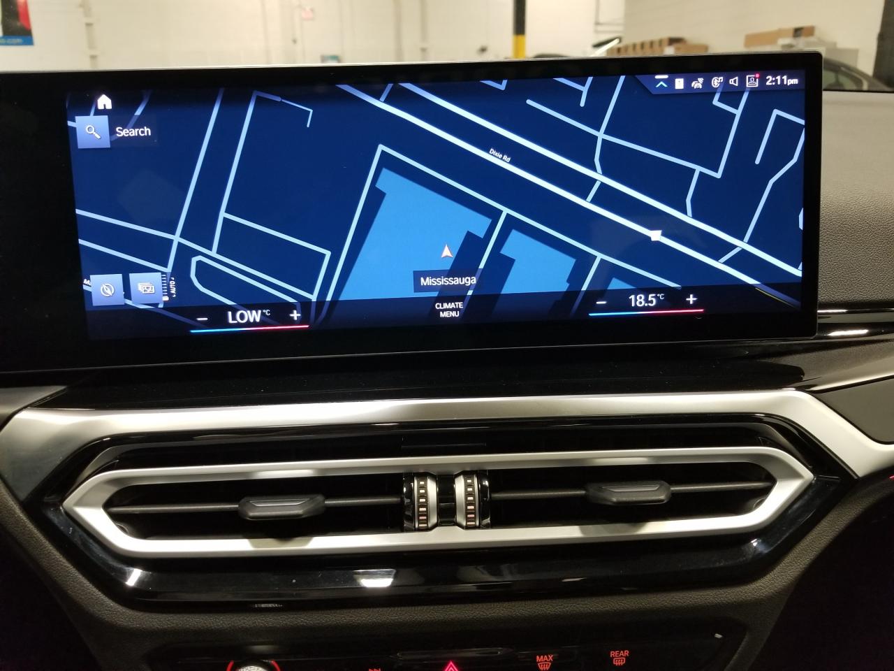 2024 BMW 330 i xDrive 4dr All-Wheel Drive Sedan Photo