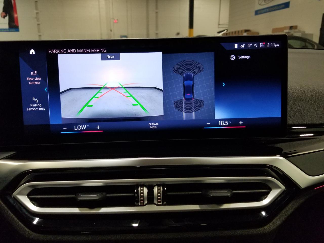 2024 BMW 330 i xDrive 4dr All-Wheel Drive Sedan Photo