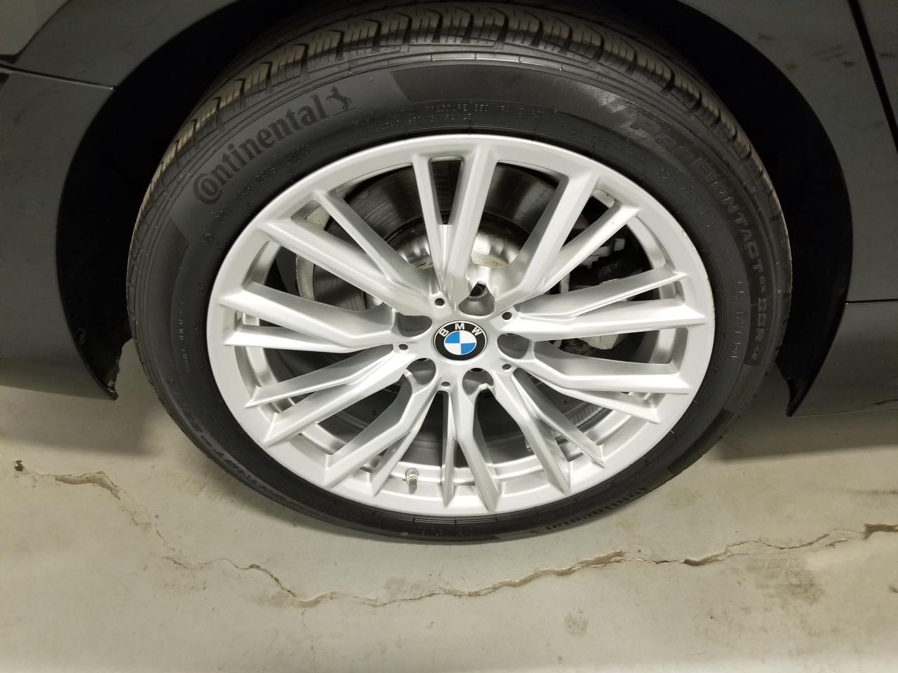 2024 BMW 330 i xDrive 4dr All-Wheel Drive Sedan Photo