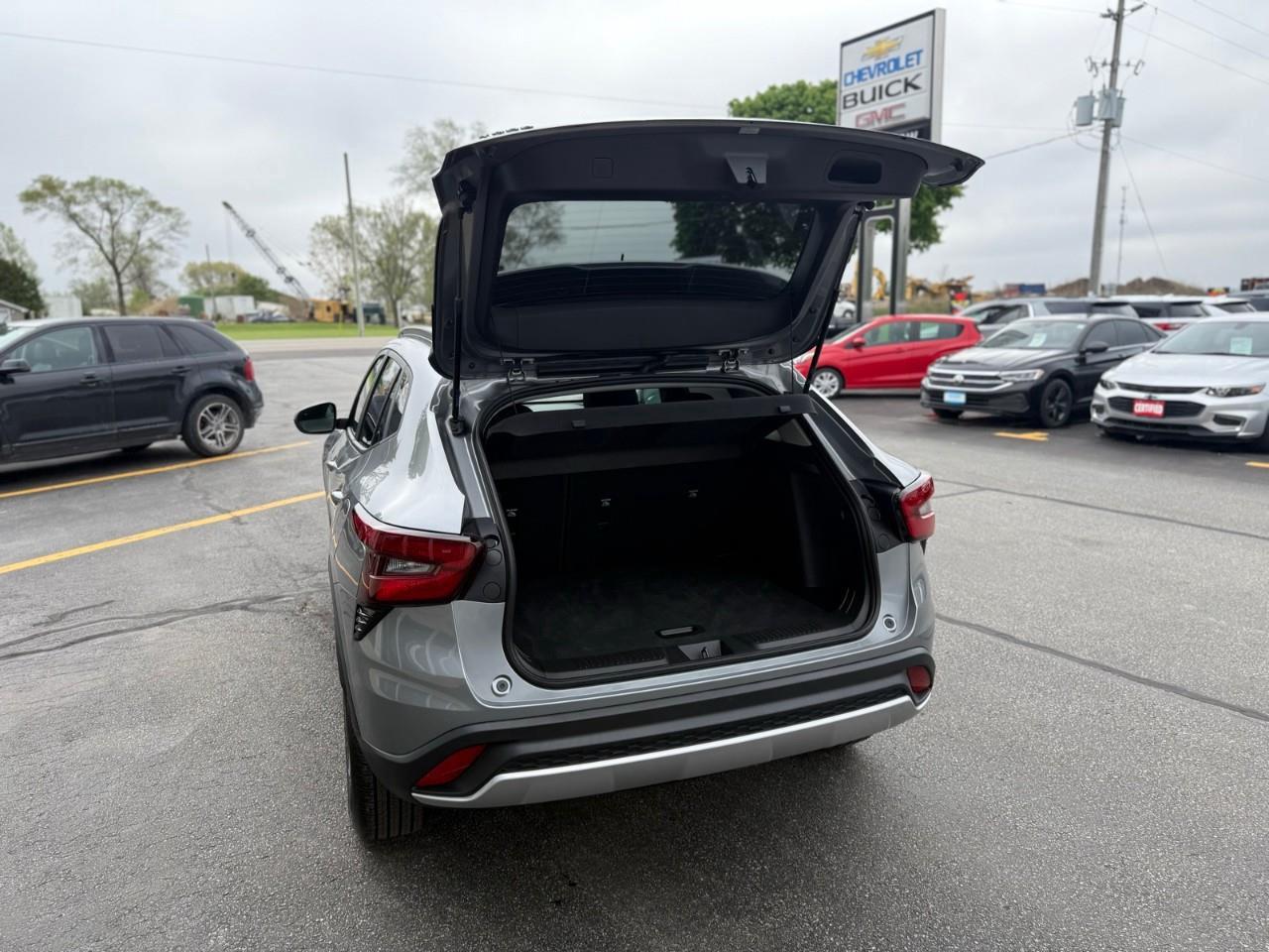 2024 Chevrolet Trax LT 4dr Front-Wheel Drive Photo