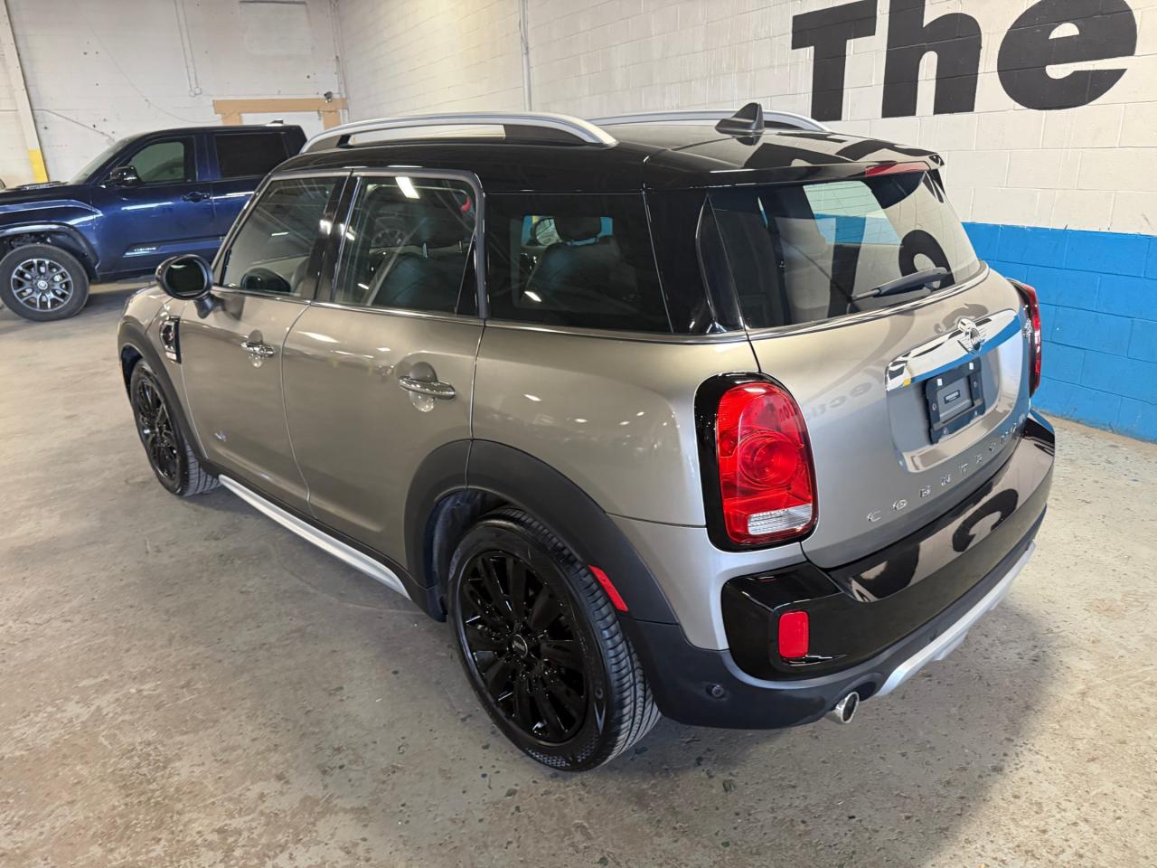 2018 MINI Countryman Cooper S 4dr All-Wheel Drive ALL4 Sport Utility Photo