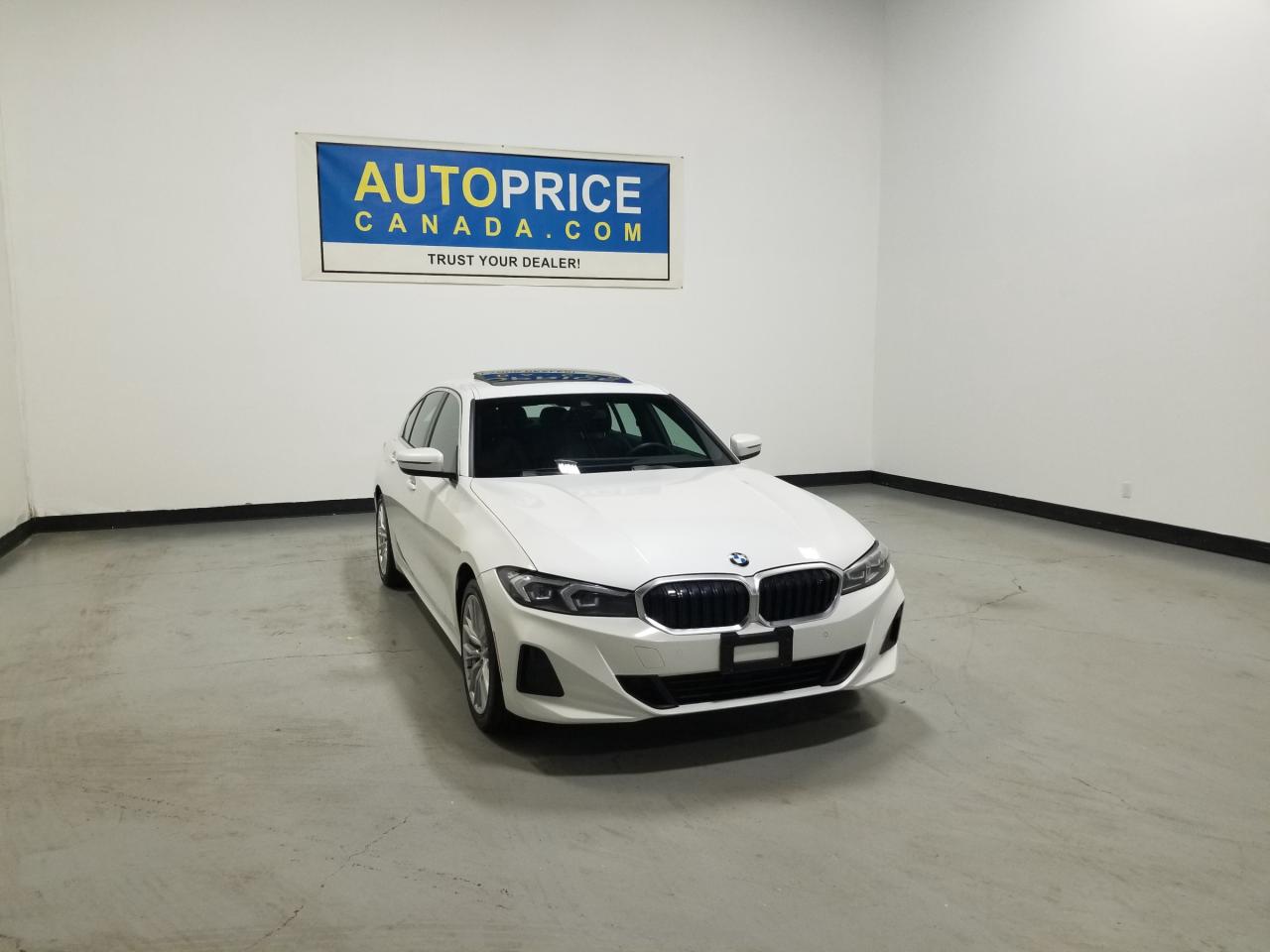 2024 BMW 330 i xDrive 4dr All-Wheel Drive Sedan Photo0