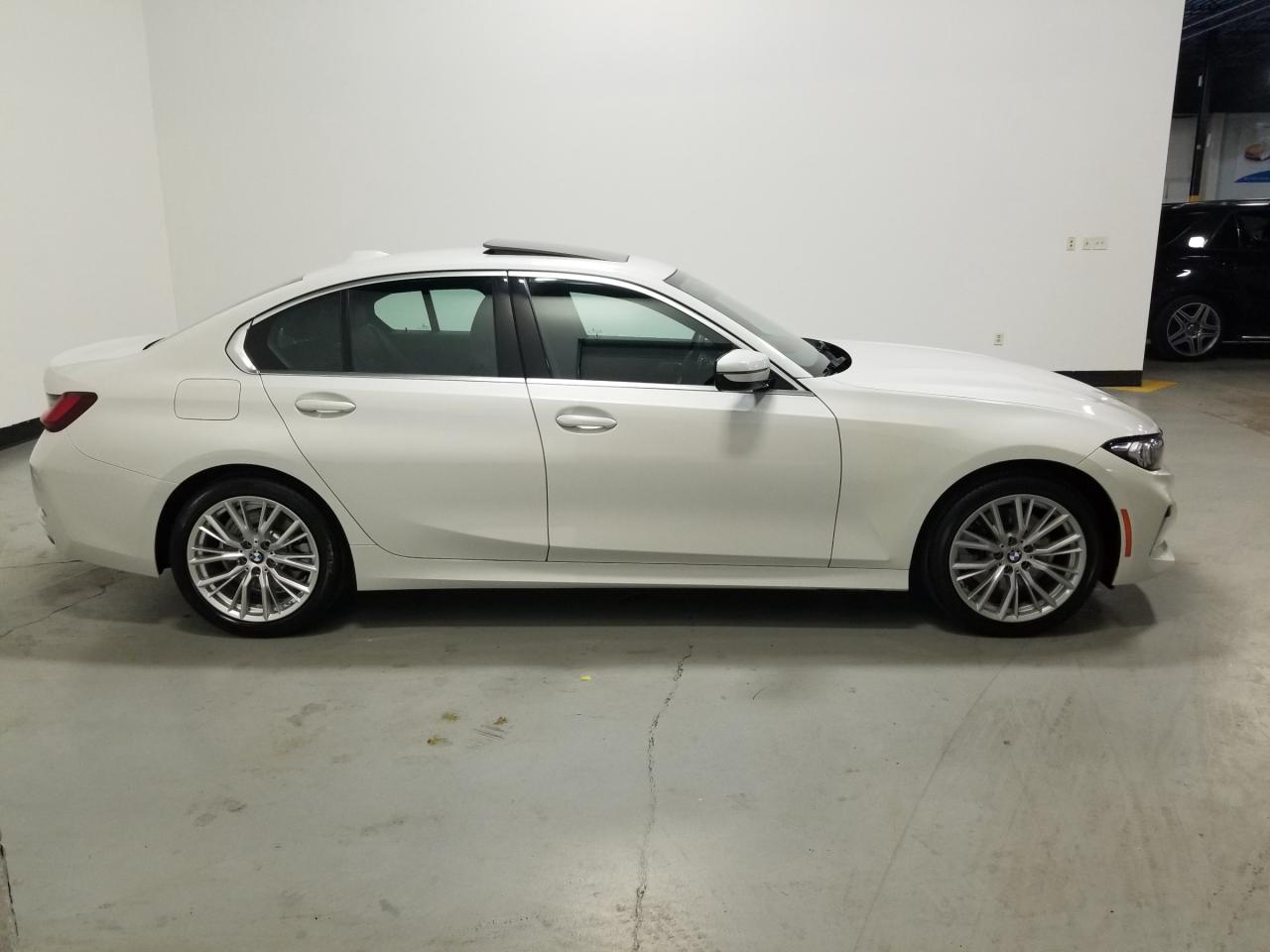2024 BMW 330 i xDrive 4dr All-Wheel Drive Sedan Photo