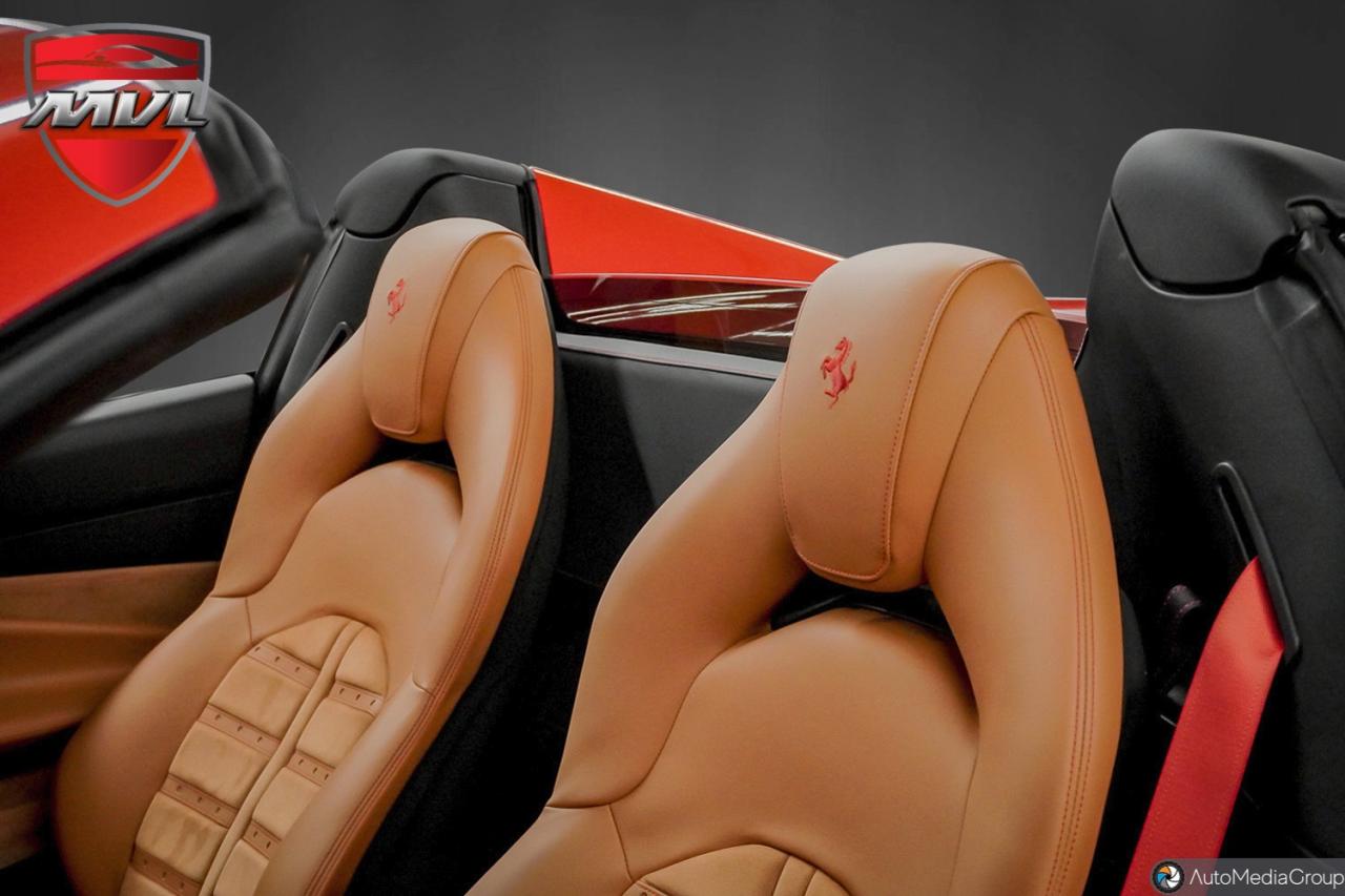 2023 Ferrari F8 Spider Base 2dr Convertible Photo