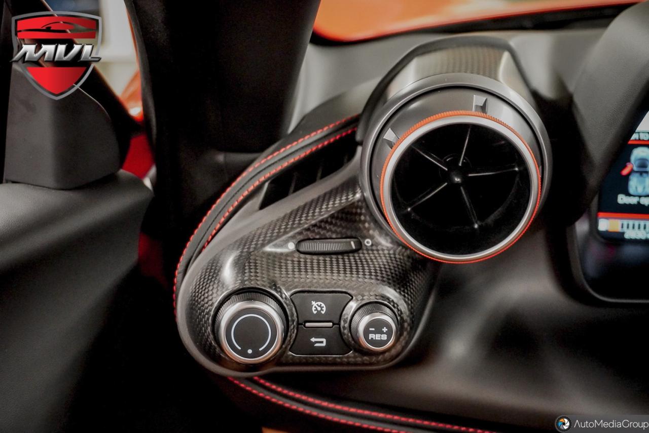 2023 Ferrari F8 Spider Base 2dr Convertible Photo