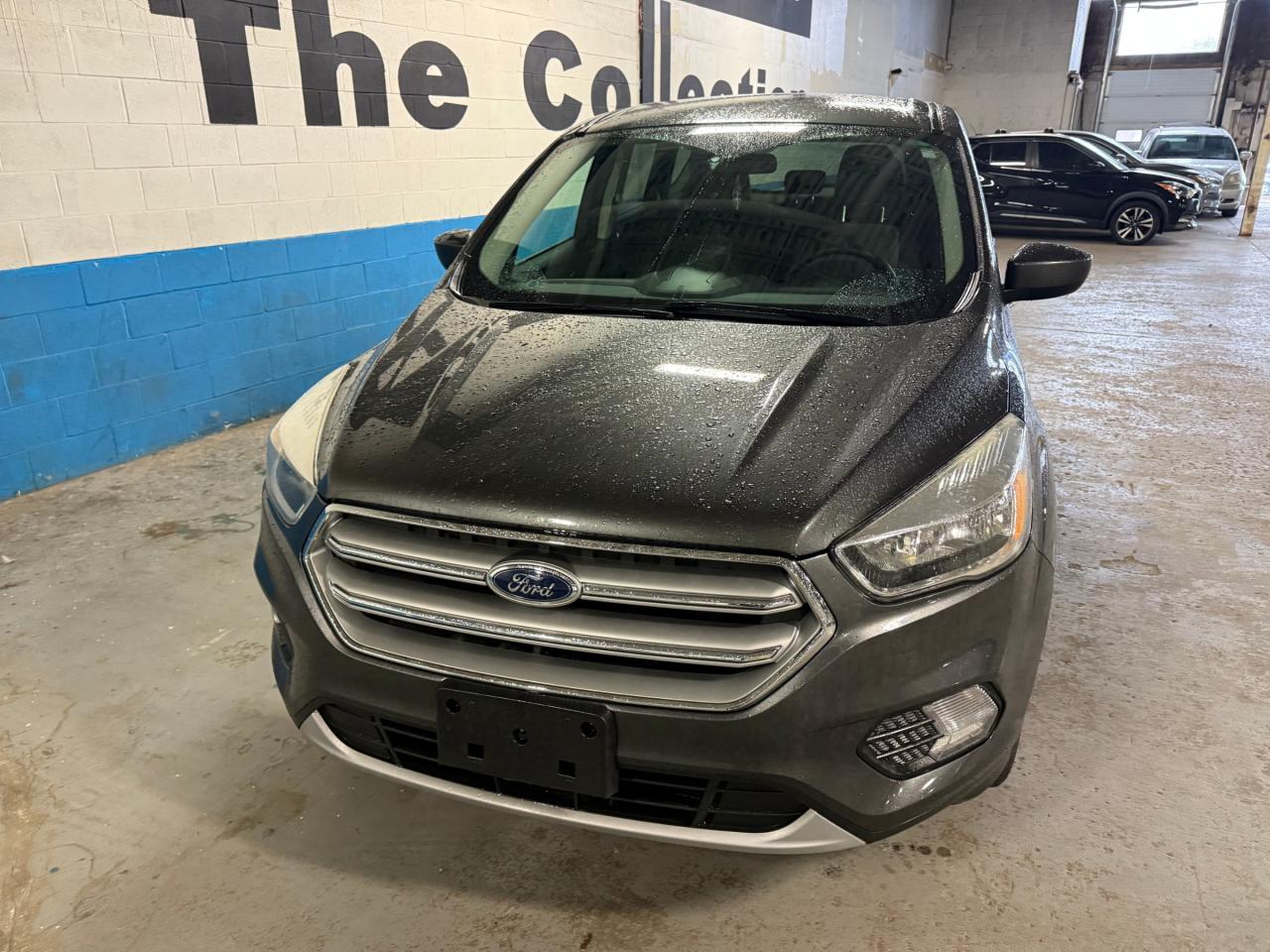 2017 Ford Escape SE 4dr Front-wheel Drive Photo