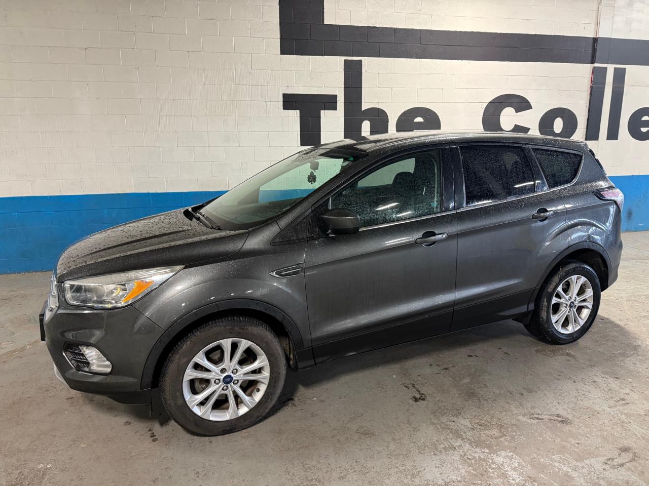 2017 Ford Escape SE 4dr Front-wheel Drive Photo