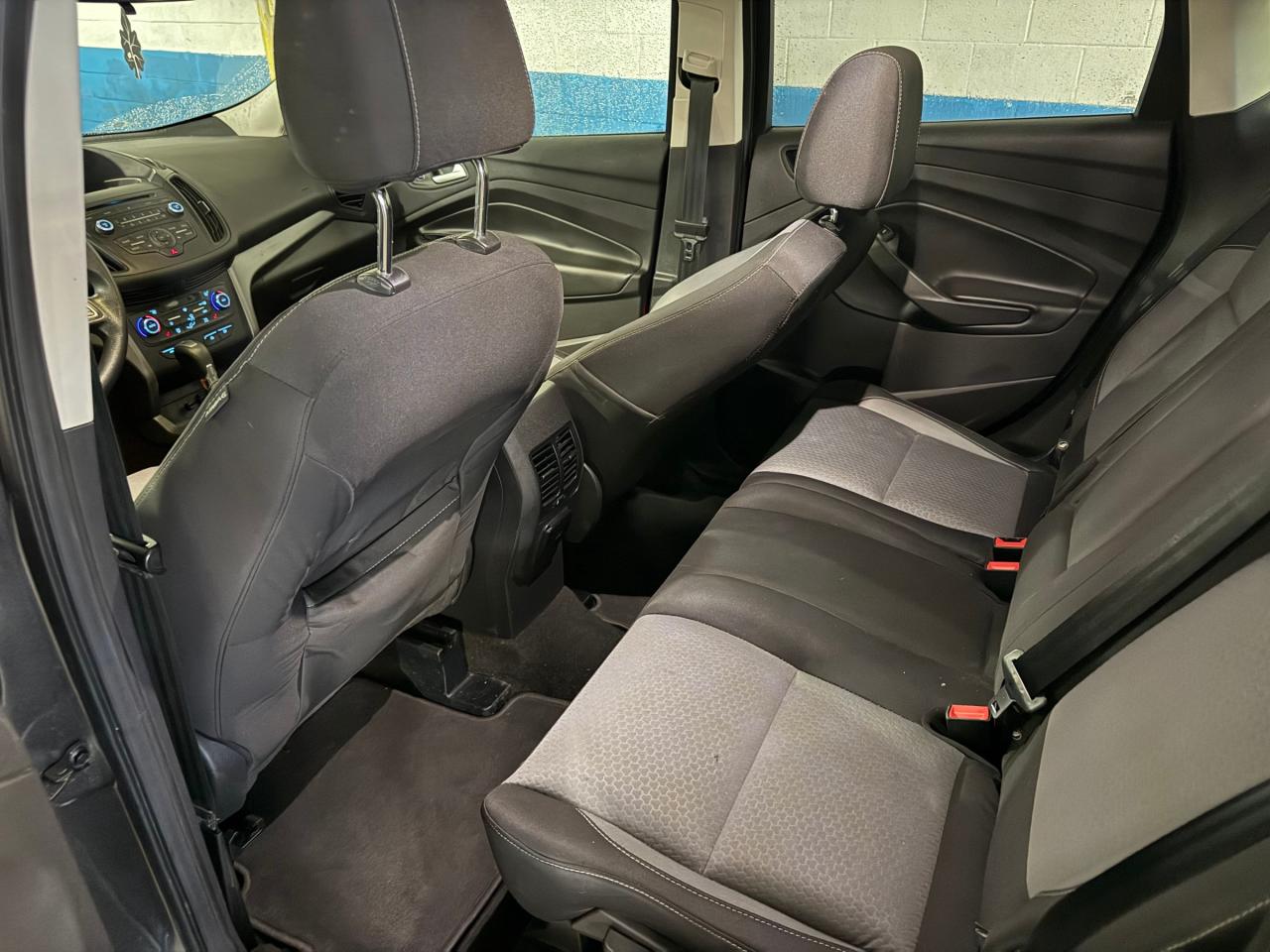 2017 Ford Escape SE 4dr Front-wheel Drive Photo