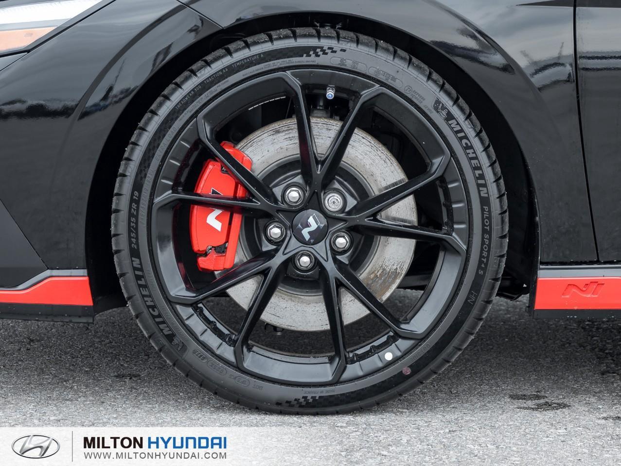 2025 Hyundai Elantra N Base 4dr Sedan Photo