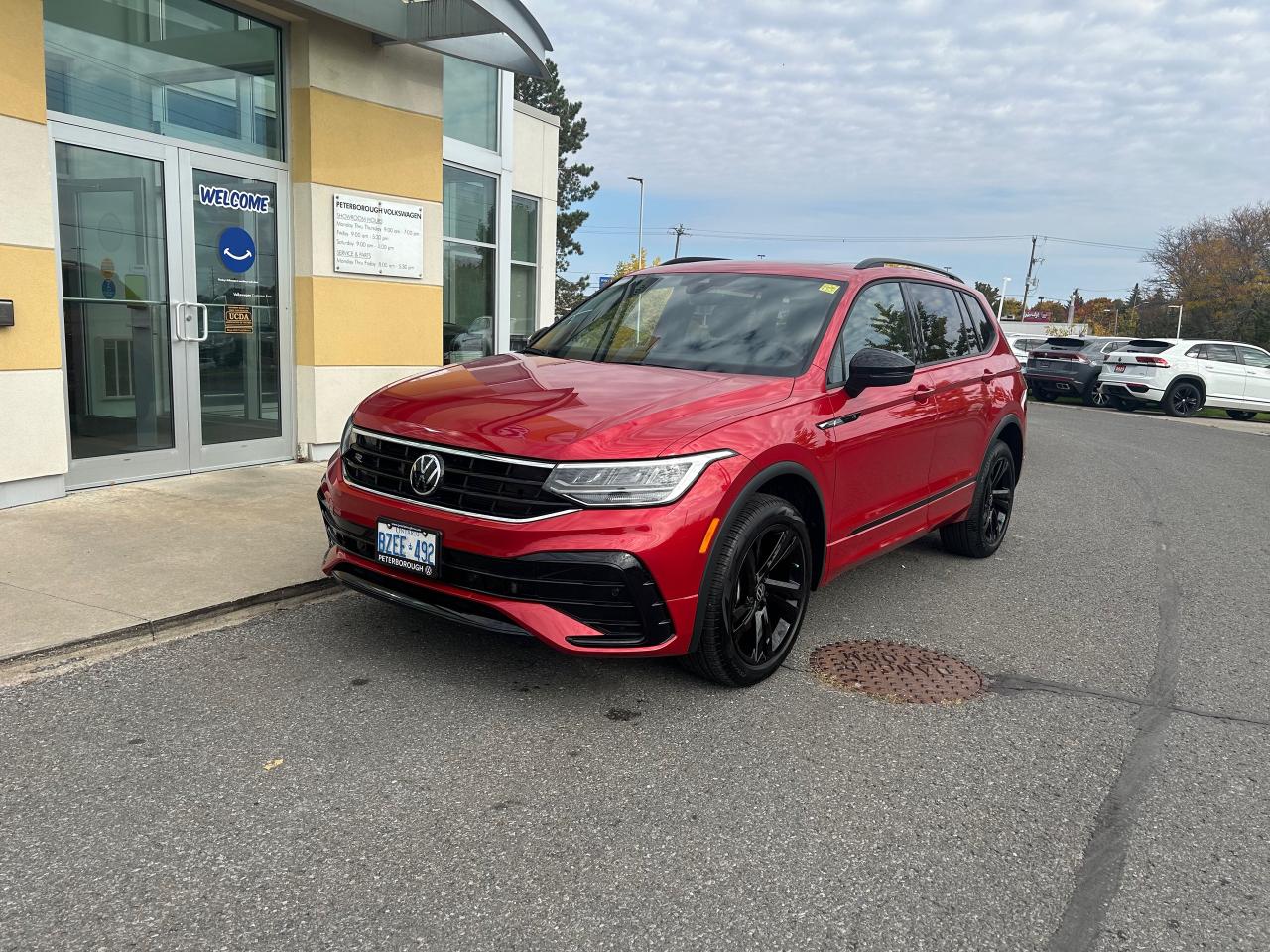 2024 Volkswagen Tiguan Comfortline R-Line Black Edition 4dr All-Wheel Drive 4MOTION Photo