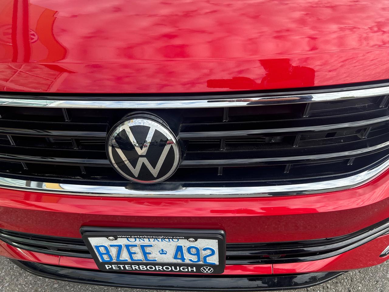 2024 Volkswagen Tiguan Comfortline R-Line Black Edition 4dr All-Wheel Drive 4MOTION Photo