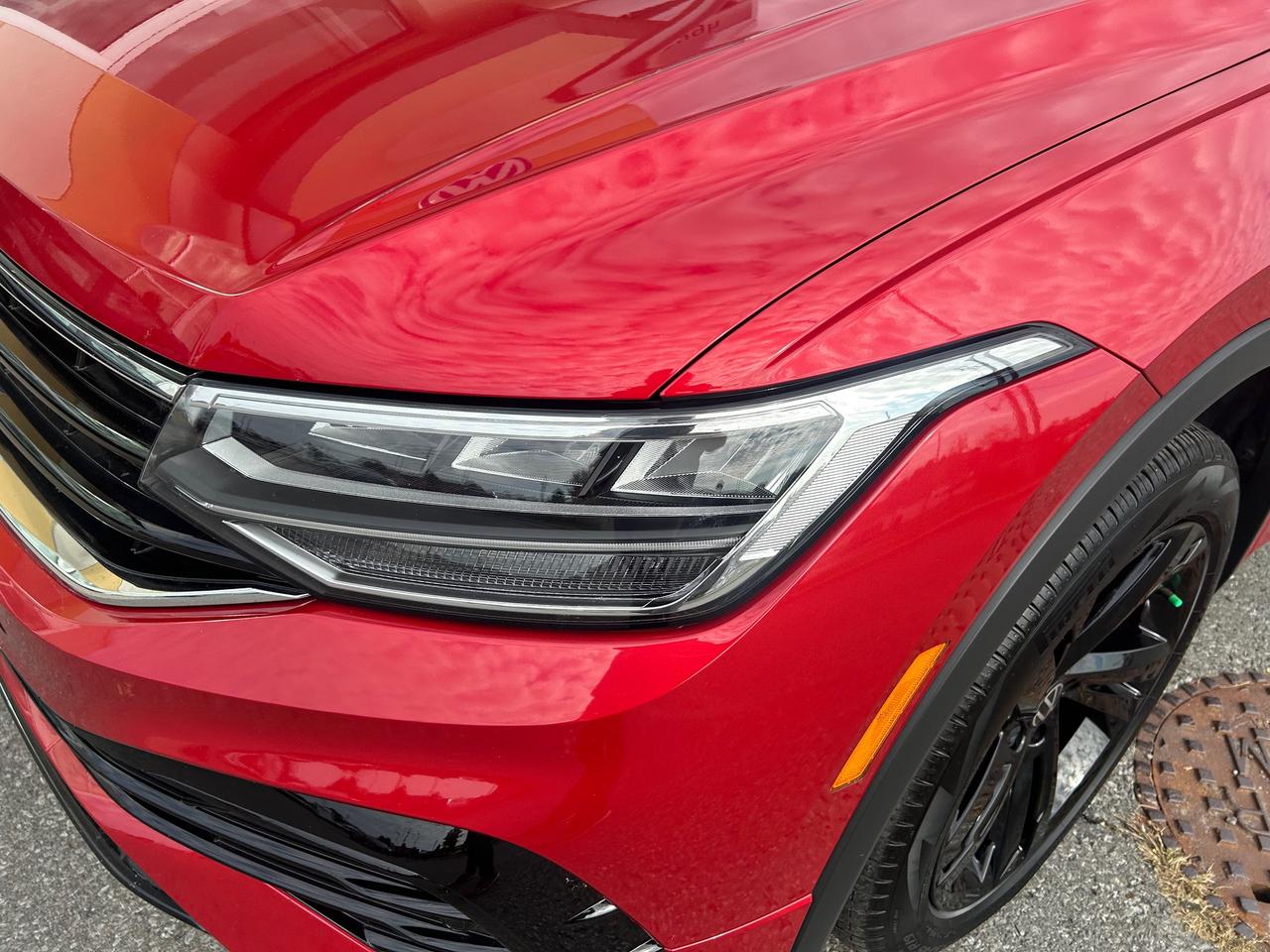 2024 Volkswagen Tiguan Comfortline R-Line Black Edition 4dr All-Wheel Drive 4MOTION Photo