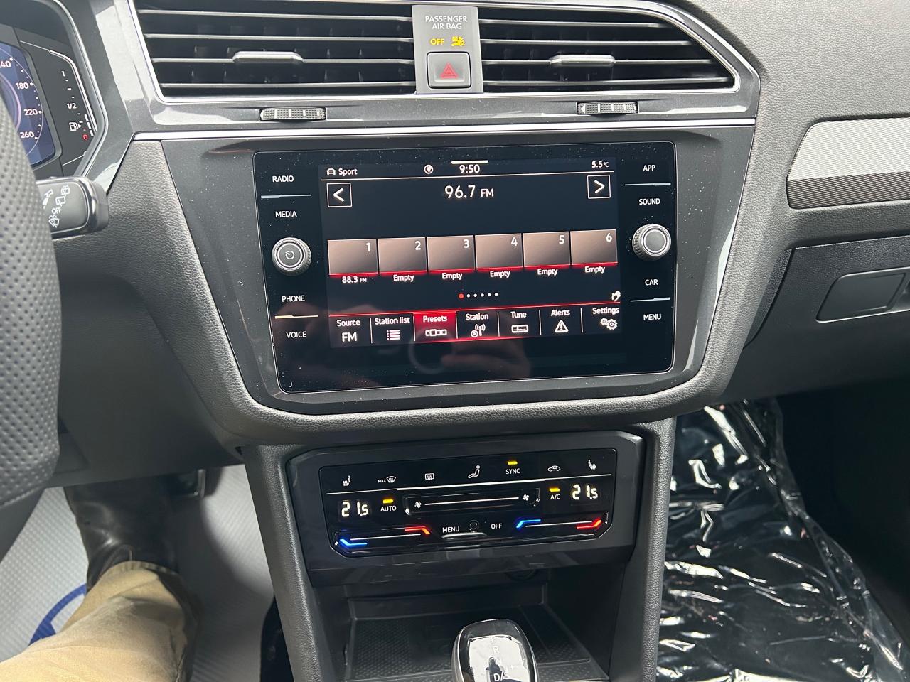 2024 Volkswagen Tiguan Comfortline R-Line Black Edition 4dr All-Wheel Drive 4MOTION Photo