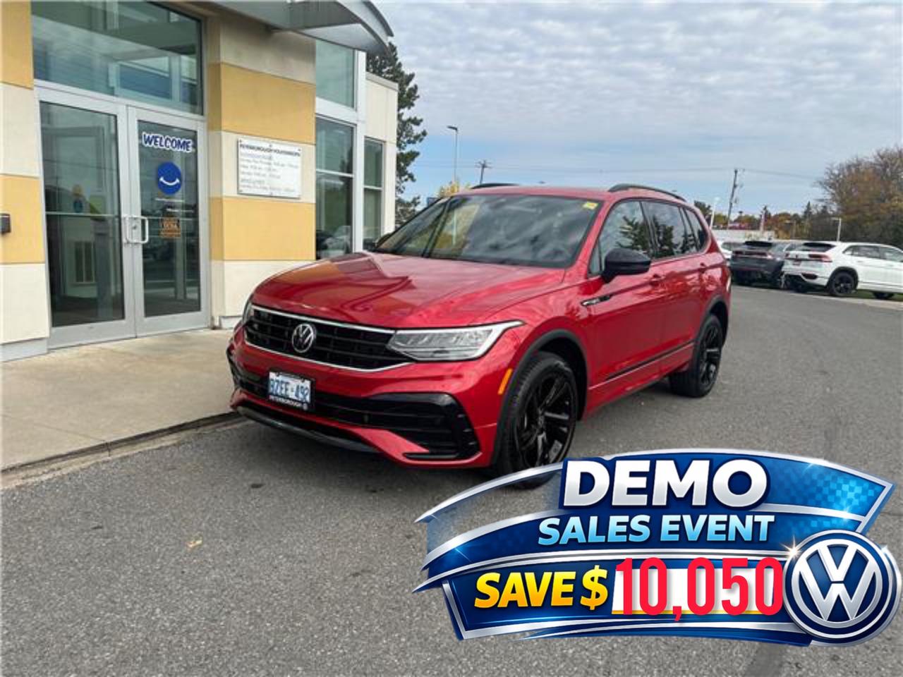 2024 Volkswagen Tiguan Comfortline R-Line Black Edition 4dr All-Wheel Drive 4MOTION Photo