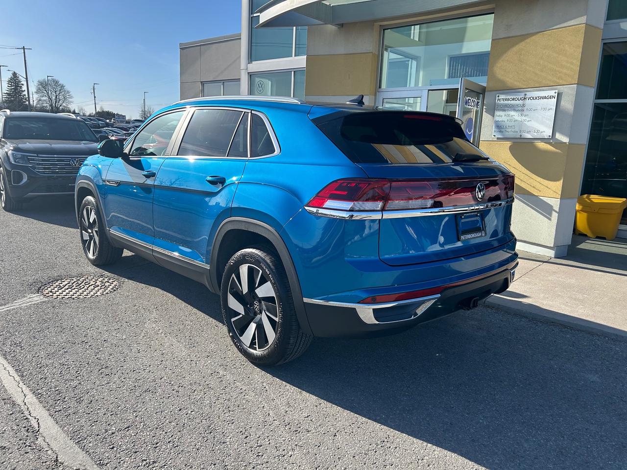 2024 Volkswagen Atlas Cross Sport 2.0 TSI Highline 4dr All-Wheel Drive 4MOTION Photo