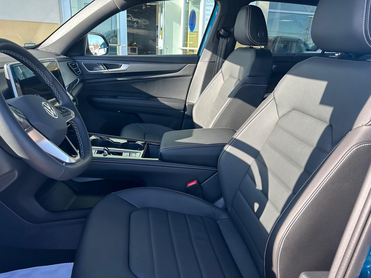 2024 Volkswagen Atlas Cross Sport 2.0 TSI Highline 4dr All-Wheel Drive 4MOTION Photo