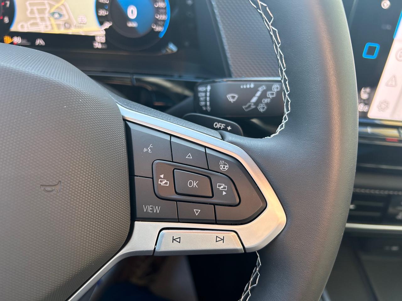 2024 Volkswagen Atlas Cross Sport 2.0 TSI Highline 4dr All-Wheel Drive 4MOTION Photo