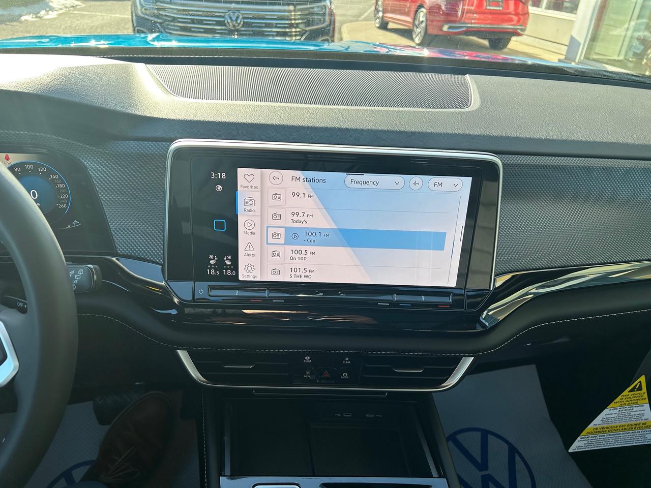 2024 Volkswagen Atlas Cross Sport 2.0 TSI Highline 4dr All-Wheel Drive 4MOTION Photo